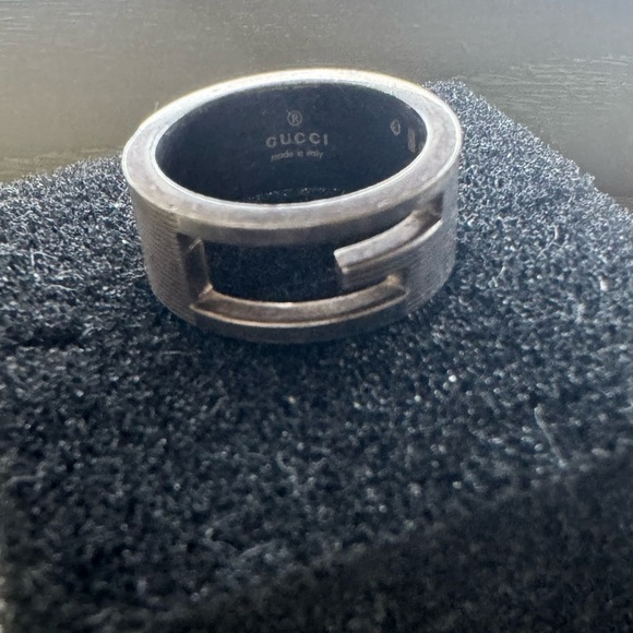 Gucci Cutout G Logo Band Ring Sz 5.5 - Picture 7 of 9